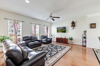 43543 Heritage Gap Terrace in Chantilly, VA - Building Photo - Building Photo