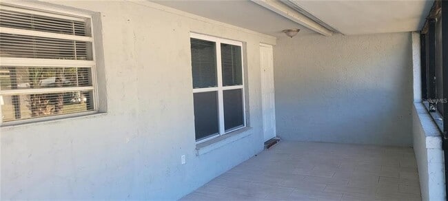 1405 Castleworks Ln in Tarpon Springs, FL - Building Photo - Building Photo