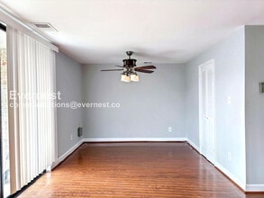 3314 Huntley Sq Dr in Temple Hills, MD - Building Photo - Building Photo