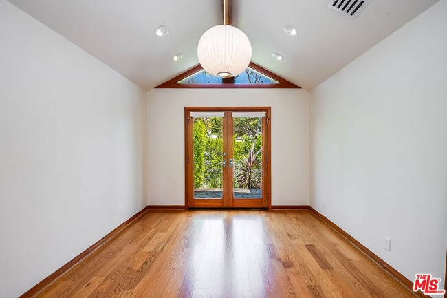 445 Westmount Dr in West Hollywood, CA - Building Photo - Building Photo