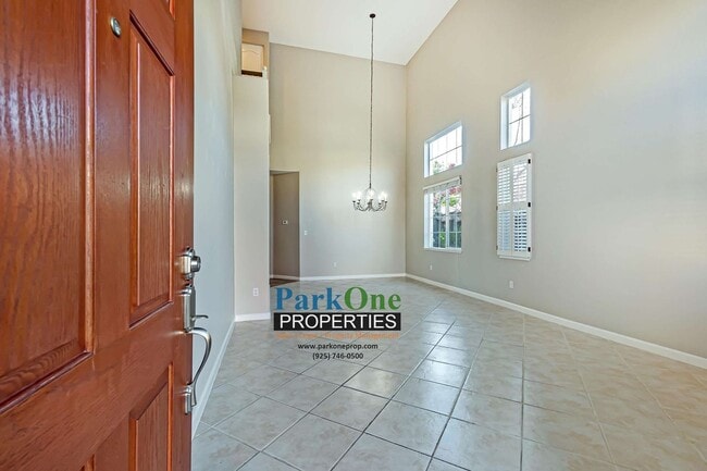 429 Deerhill Dr in San Ramon, CA - Building Photo - Building Photo