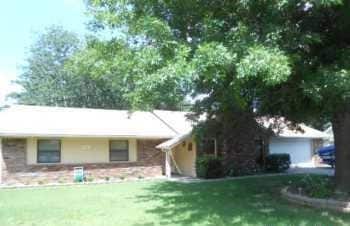 2814 W Highland Dr in Rogers, AR - Foto de edificio - Building Photo