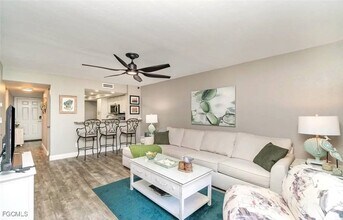 5255 Coronado Pkwy in Cape Coral, FL - Building Photo - Building Photo