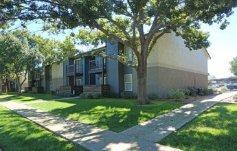 The Enclave in Lubbock, TX - Building Photo - Building Photo