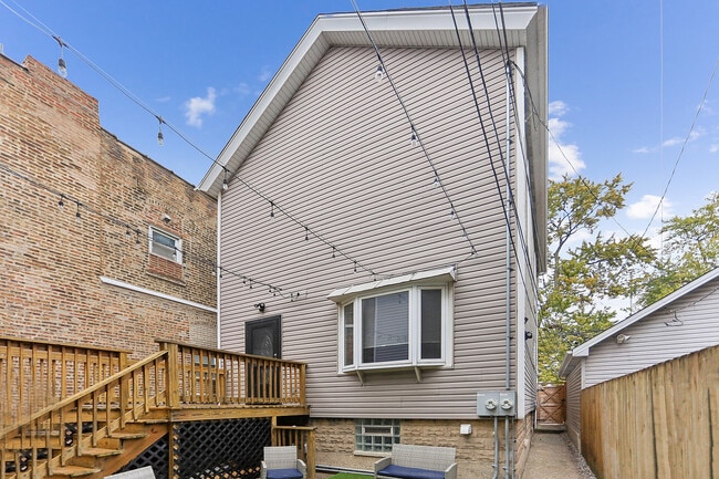 property at 3227 S Wells St