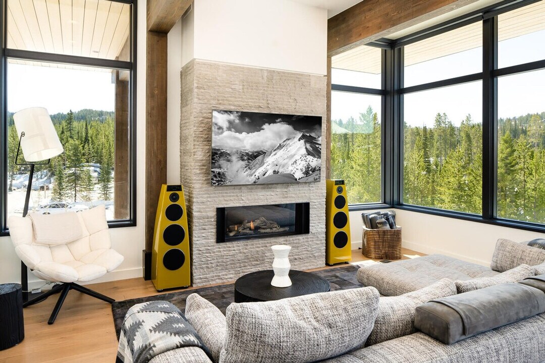 4 Boathouse Way in Big Sky, MT - Building Photo