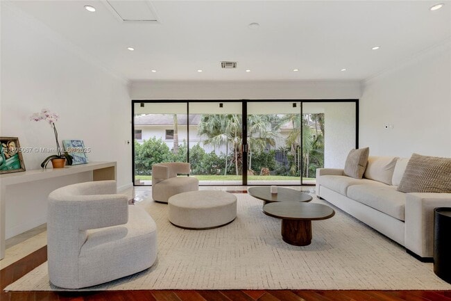 property at 8118 Los Pinos Blvd