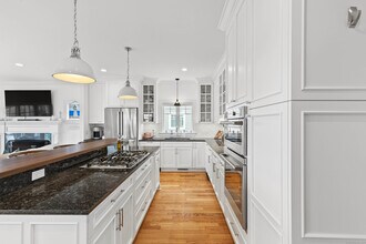 11 Marina Vlg in Branford, CT - Building Photo - Building Photo