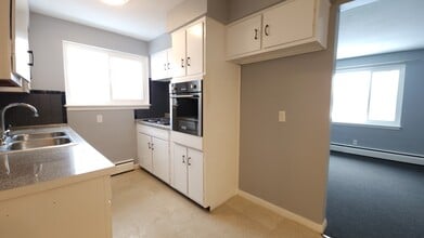 76 Mallory Rd, Unit 1 in Tonawanda, NY - Building Photo - Building Photo