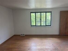 218 Bronx Ave in Pittsburgh, PA - Building Photo - Building Photo