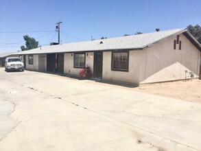 14070 Juniper St in Hesperia, CA - Building Photo - Building Photo