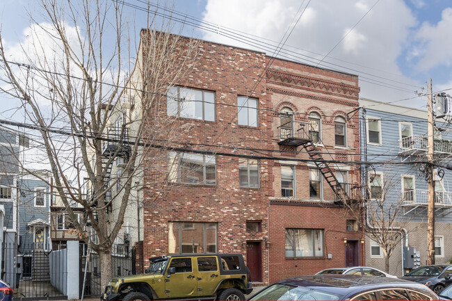 377 3rd St in Jersey City, NJ - Foto de edificio - Building Photo