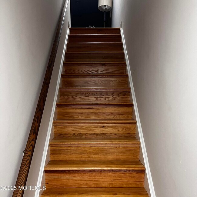 1 Amherst Ct in Freehold Township, NJ - Building Photo - Building Photo