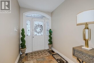 246 Madhu Crescent in Ottawa, ON - Building Photo - Building Photo