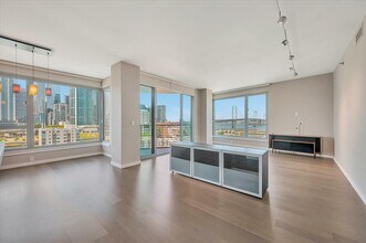 219 Brannan St in San Francisco, CA - Building Photo - Building Photo