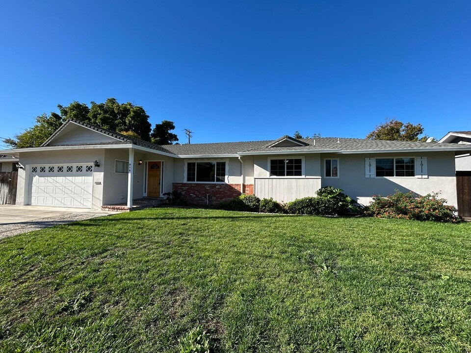 815 Wilmore Ave in Concord, CA - Building Photo