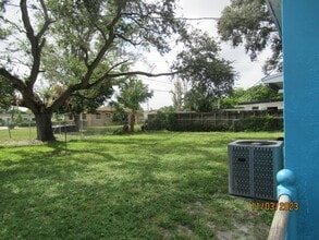 3520 NW 208th St in Miami Gardens, FL - Building Photo - Building Photo