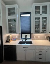 3003 Birdwood Cir in Austin, TX - Foto de edificio - Building Photo