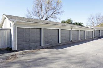 Parkview Apartments in Lincoln, NE - Foto de edificio - Building Photo