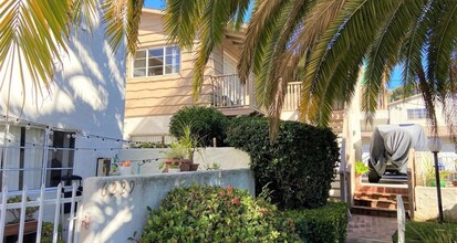 Hermosa Terrace in La Jolla, CA - Building Photo - Building Photo