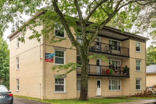 850 Des Lilas Rue E in Québec, QC - Building Photo - Primary Photo