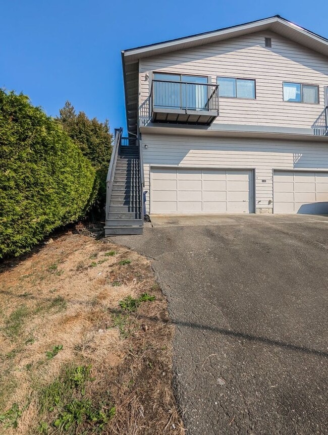 property at 2012 Vernon Rd