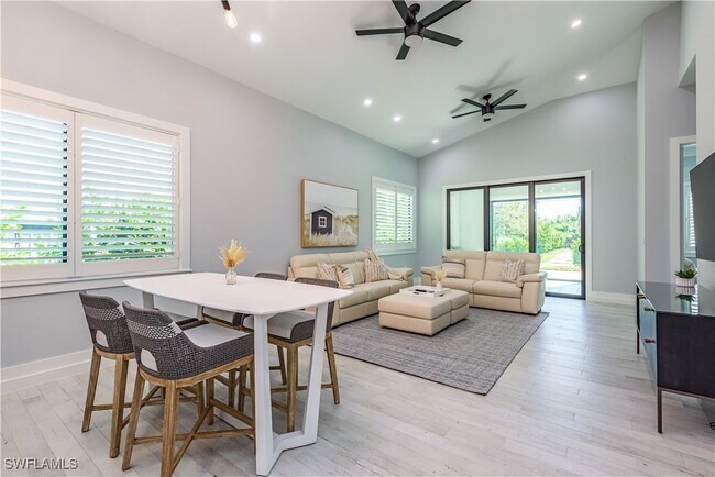 property at 1258 Solana Rd