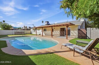 2503 S Jentilly Ln in Tempe, AZ - Building Photo - Building Photo