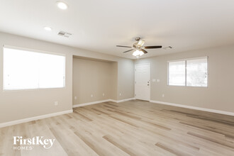 9333 Pyrope Ct in Las Vegas, NV - Building Photo - Building Photo
