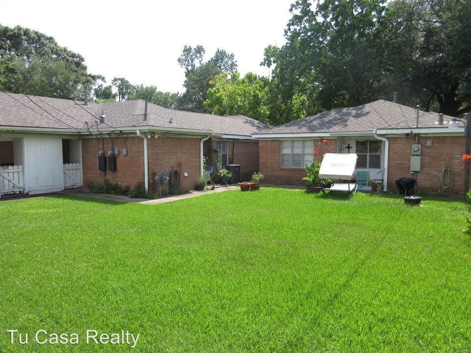 1518 Early Ln in Houston, TX - Building Photo