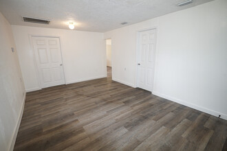 803 E Seward St in Tampa, FL - Building Photo - Building Photo