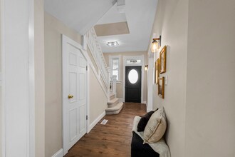 7472 Hazel Ave in Maplewood, MO - Building Photo - Building Photo