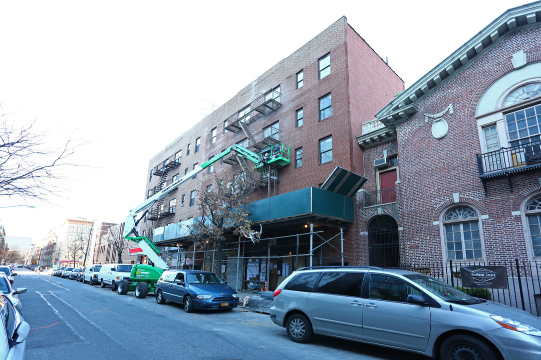 63 W 137th St in New York, NY - Building Photo