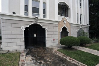 152 S Sycamore Ave in Los Angeles, CA - Building Photo - Building Photo