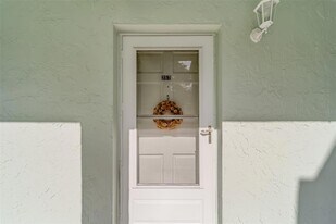 1706 Belleair Forest Dr, Unit 252 in Belleair, FL - Building Photo