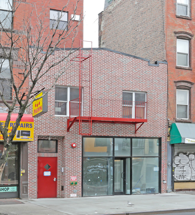 127 Graham Ave in Brooklyn, NY - Building Photo - Building Photo