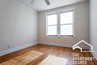 1953 W Winnemac Ave, Unit 2 in Chicago, IL - Building Photo - Building Photo
