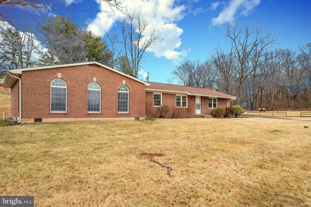 9552 Birmingham Dr in Manassas, VA - Building Photo