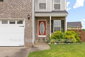 1900 Eisenhower Rd in Clarksville, TN - Building Photo - Building Photo