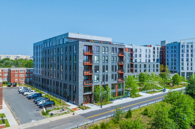 Hew at 1515 in Boston, MA - Building Photo - Building Photo