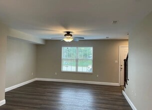 225-235 Bradford Ln, Unit 235 in Waterloo, IL - Foto de edificio - Building Photo