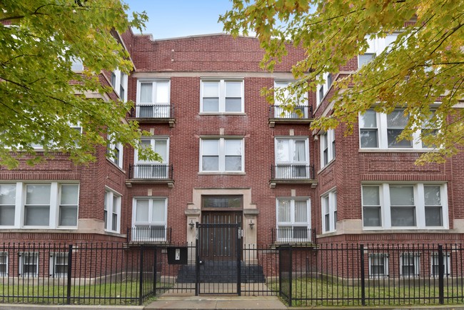 6137 S Vernon Ave in Chicago, IL - Building Photo - Building Photo