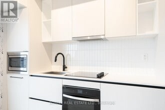 1285 Dupont St in Toronto, ON - Building Photo - Building Photo