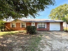 46 El Camino Dr in Kinsey, AL - Building Photo