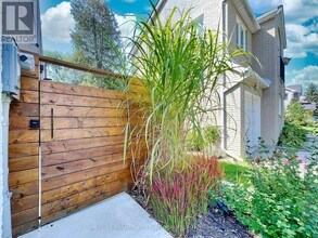 42 Tottenham Rd in Toronto, ON - Building Photo - Building Photo