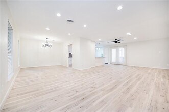 4914 Cheena Dr in Houston, TX - Building Photo - Building Photo