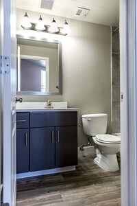 Building Photo - Cordoba Apartments in Phoenix, Arizona