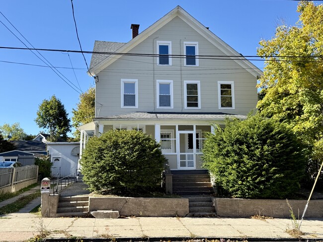 22 Hawthorne Ave