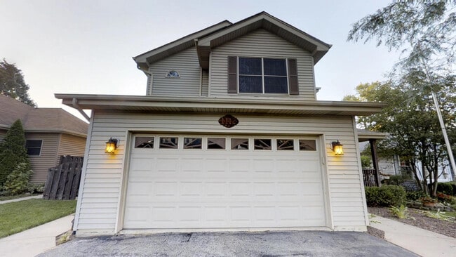 1112 Norfolk St in Downers Grove, IL - Building Photo - Building Photo