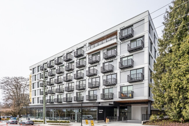 Lonsdale Square in North Vancouver, BC - Building Photo - Building Photo